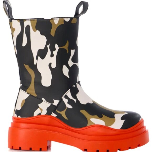 Callie Lives Shoes - Callie Lives Miz Azalea Wang Camo Tangerine Rain Bootie 8 8.5
